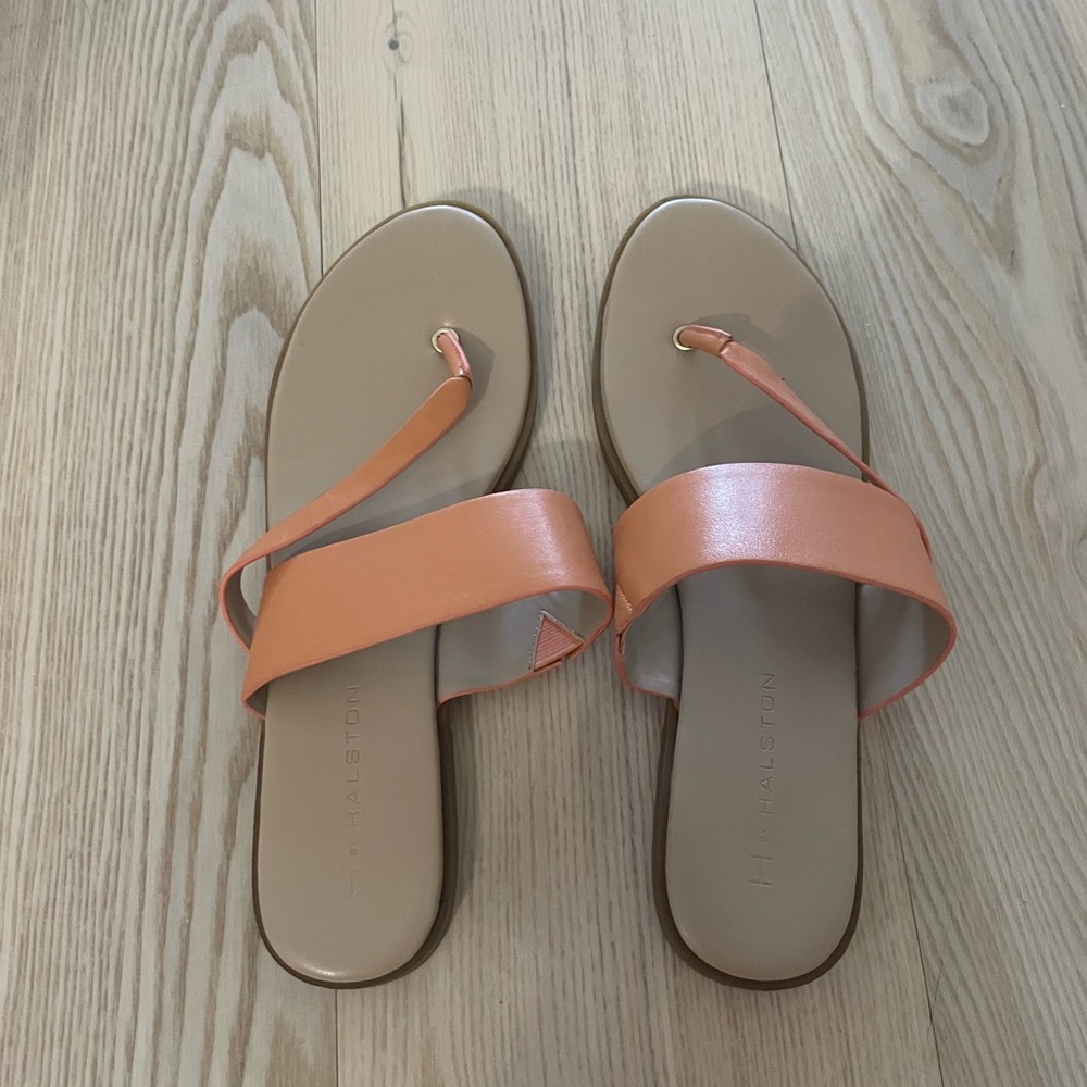 H by Halston (upper) leather beautiful peach/ orange  sandals.  8.5 Medium  EUC